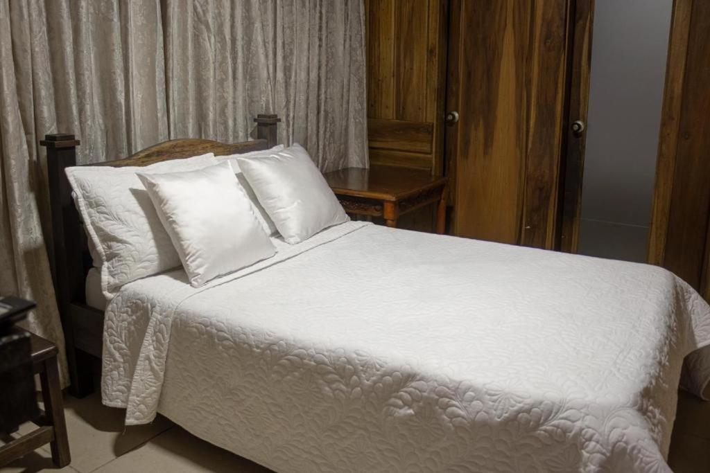 Hotel Ayenda Marana à Manizales Extérieur photo
